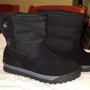 BRAND NEW Lands End Boots  Never Worn.